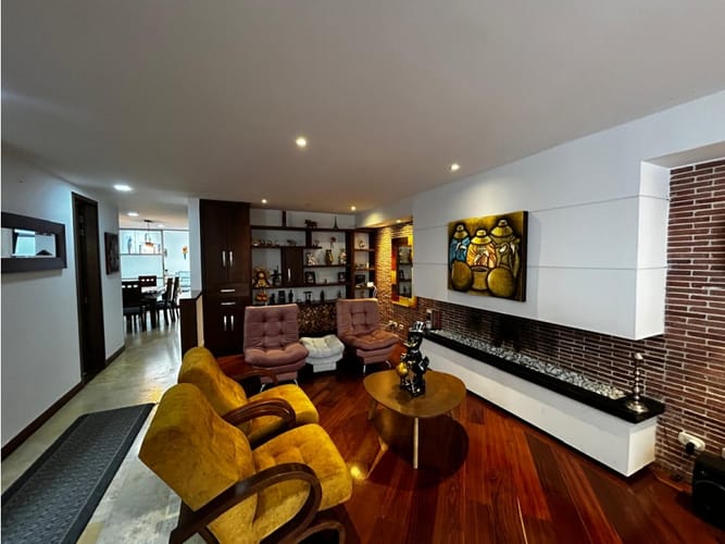 Casa de 4 alcobas en venta en Cr Solar De Rio Frio, Chía, 224 m² · foto 2 de 24
