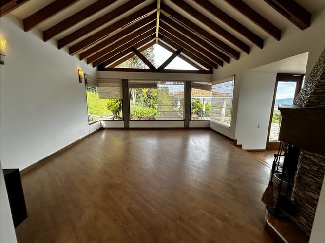 Casa de 4 alcobas en venta en Sindamanoy, Chía, 420 m² · foto 3 de 24