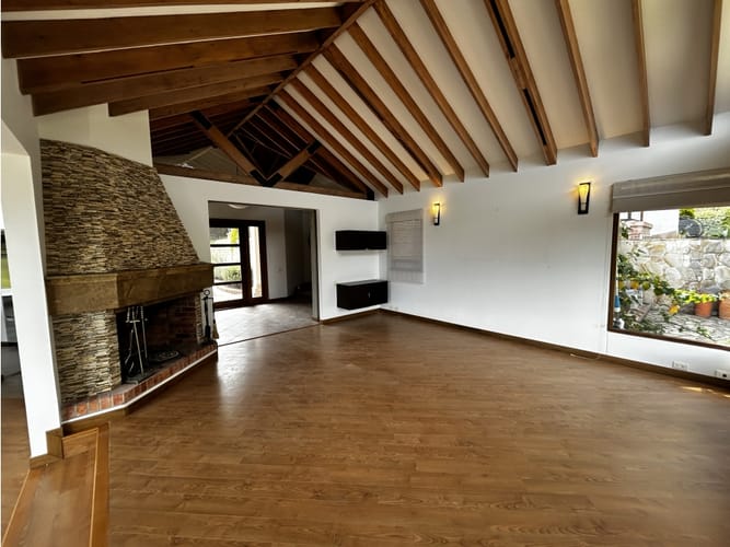 Casa de 4 alcobas en venta en Sindamanoy, Chía, 420 m² · foto 4 de 24
