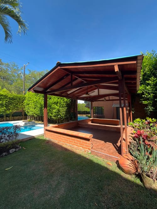 Casa de 4 alcobas en arriendo en Pance, Cali, 462 m² · foto 3 de 24