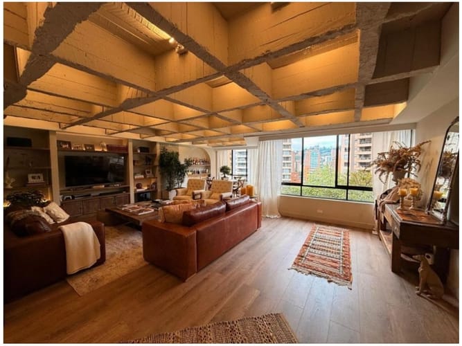 Apartamento de 3 alcobas en venta en Loma Del Campestre, Medellín, 208 m² · foto 4 de 21
