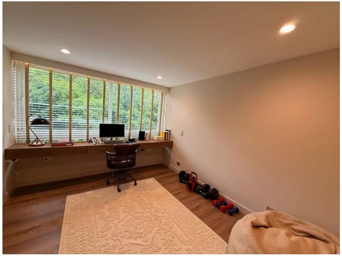 Apartamento de 3 alcobas en venta en Loma Del Campestre, Medellín, 208 m² · foto 10 de 21