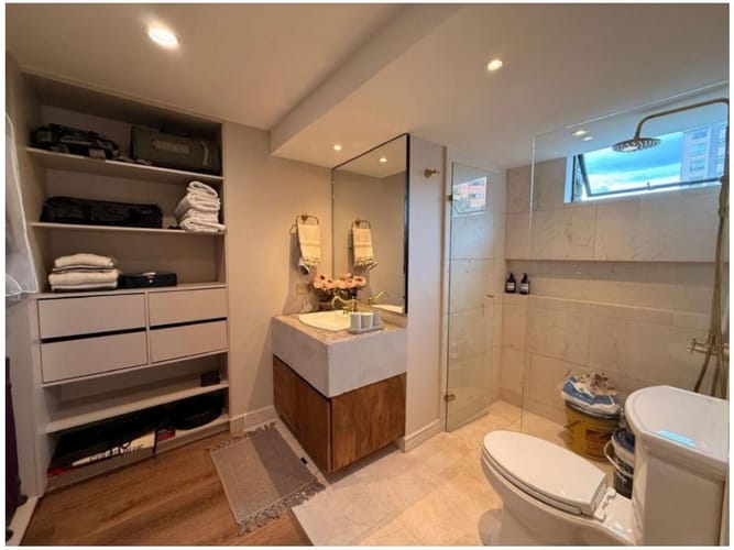 Apartamento de 3 alcobas en venta en Loma Del Campestre, Medellín, 208 m² · foto 14 de 21