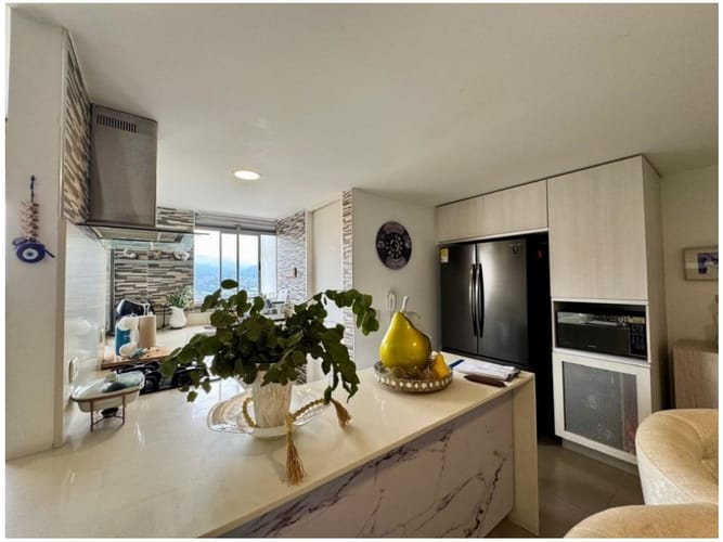 Apartamento de 3 alcobas en venta en Asomadera No.2, Medellín, 104 m² · foto 3 de 24