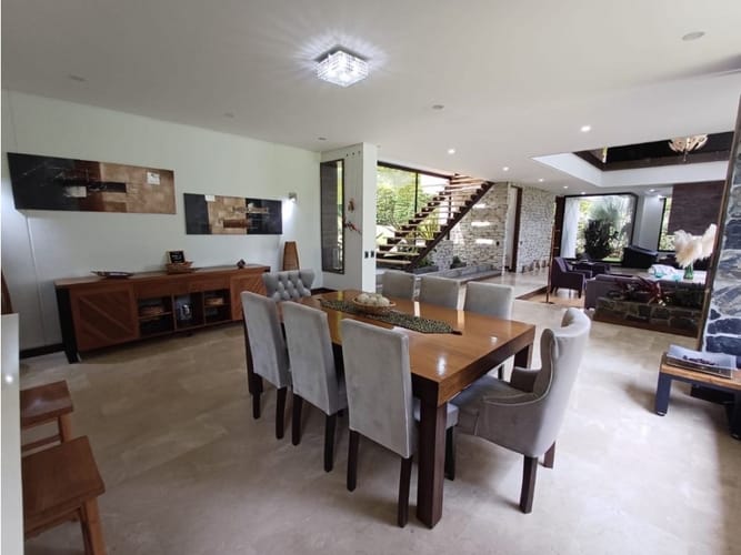 Casa de 5 alcobas en venta en Loma Del Escobero, Envigado, 780 m² · foto 6 de 15