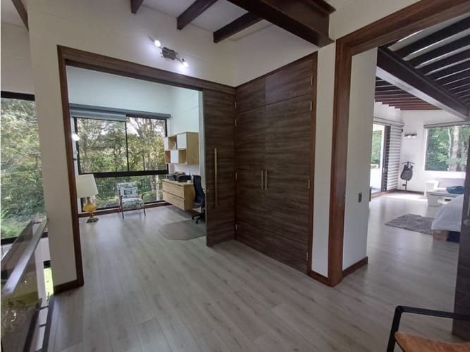 Casa de 5 alcobas en venta en Loma Del Escobero, Envigado, 780 m² · foto 8 de 15