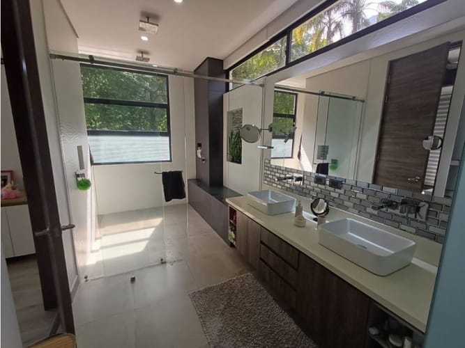 Casa de 5 alcobas en venta en Loma Del Escobero, Envigado, 780 m² · foto 9 de 15