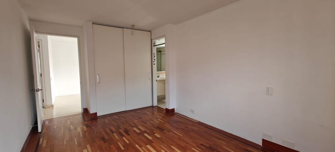 Apartamento de 3 alcobas en arriendo en Patio Bonito, Medellín, 208 m² · foto 9 de 18