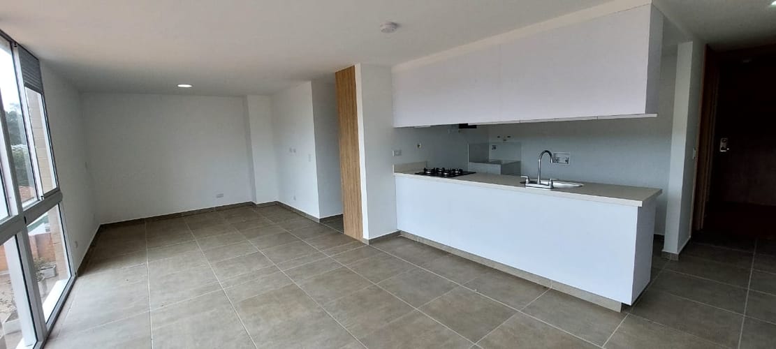 Apartamento de 1 alcoba en venta en La Industrial, Marinilla, 45 m² · foto 3 de 8