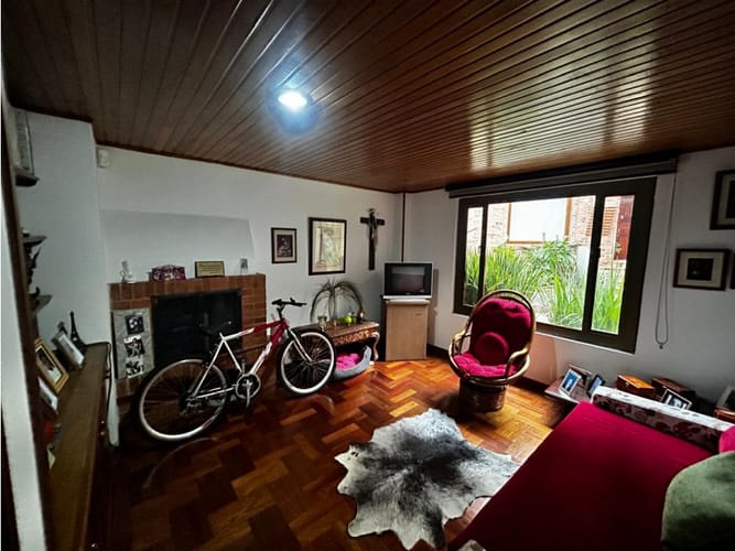 Casa de 5 alcobas en venta en Bachue, Chía, 270 m² · foto 23 de 24