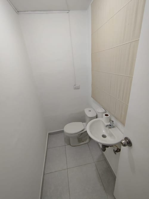 Local en venta en El Porvenir, Rionegro, 70 m² · foto 12 de 14