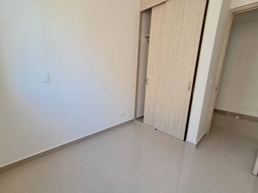 Apartamento de 3 alcobas en venta en San Jose Obrero, Bello, 73 m² · foto 10 de 14