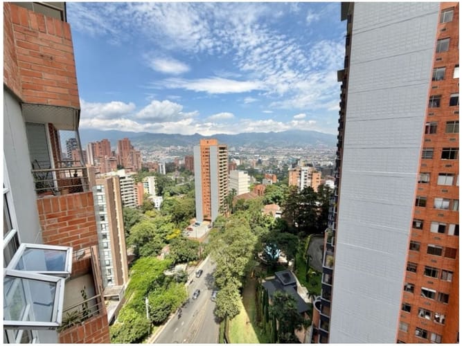 Apartamento de 3 alcobas en venta en Alto De La Virgen, Medellín, 98 m² · foto 2 de 13