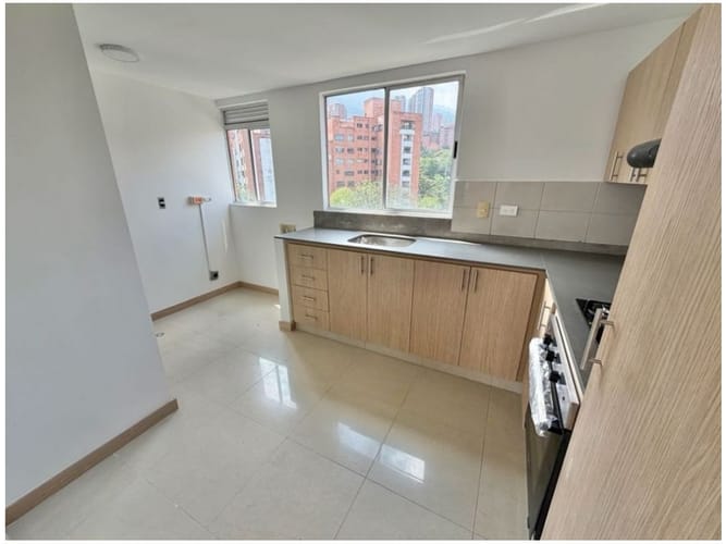 Apartamento de 3 alcobas en venta en Alto De La Virgen, Medellín, 98 m² · foto 5 de 13