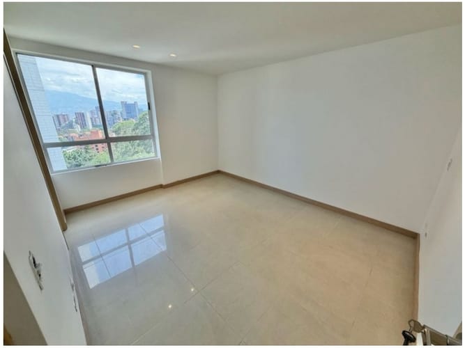 Apartamento de 3 alcobas en venta en Alto De La Virgen, Medellín, 98 m² · foto 11 de 13