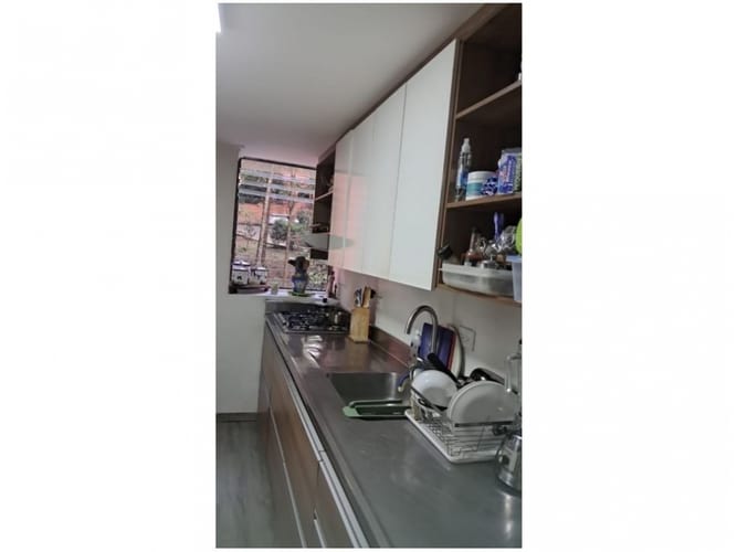 Apartamento de 3 alcobas en venta en Loma Del Campestre, Medellín, 168 m² · foto 8 de 20
