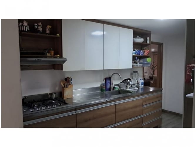 Apartamento de 3 alcobas en venta en Loma Del Campestre, Medellín, 168 m² · foto 9 de 20