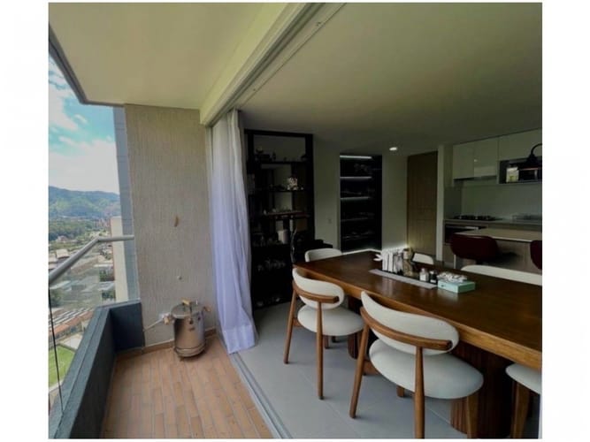 Apartamento de 3 alcobas en venta en San Jose, Sabaneta, 75 m² · foto 3 de 14