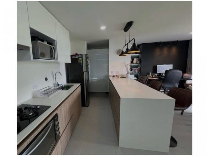 Apartamento de 3 alcobas en venta en San Jose, Sabaneta, 75 m² · foto 4 de 14