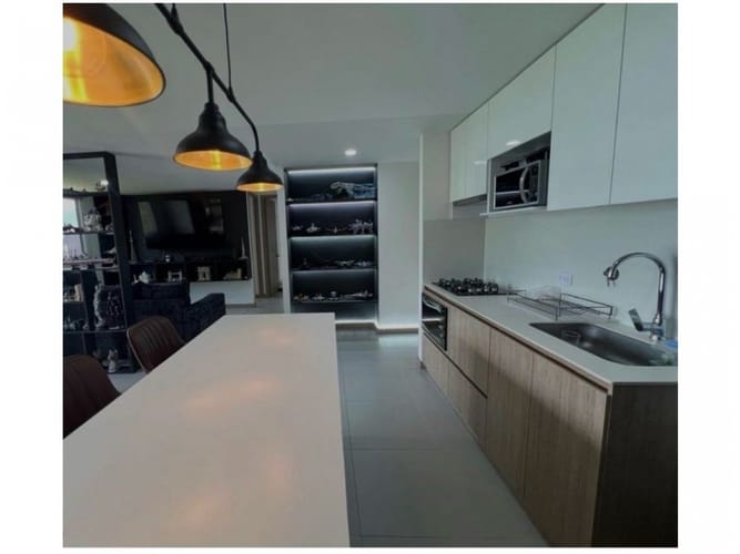 Apartamento de 3 alcobas en venta en San Jose, Sabaneta, 75 m² · foto 8 de 14