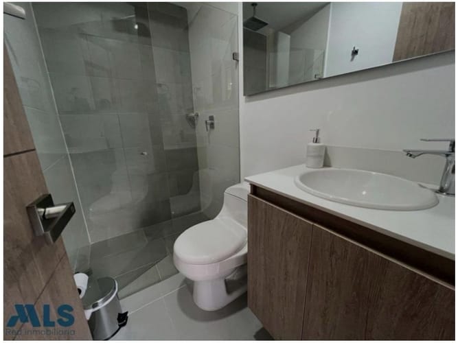 Apartamento de 3 alcobas en venta en San Jose, Sabaneta, 75 m² · foto 9 de 14