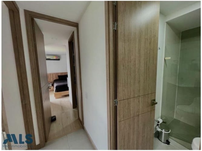 Apartamento de 3 alcobas en venta en San Jose, Sabaneta, 75 m² · foto 11 de 14