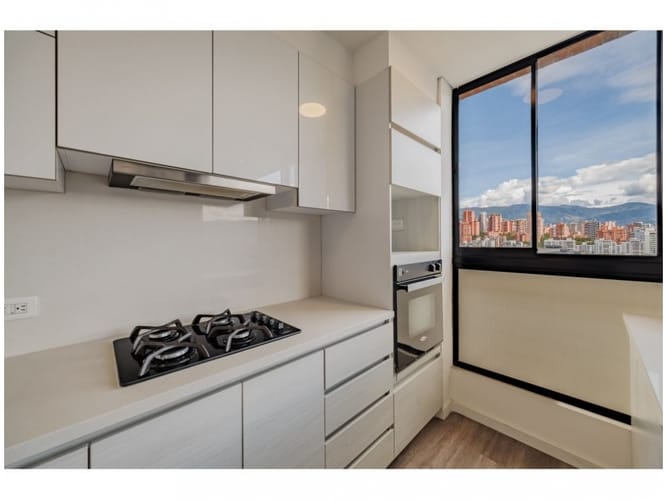 Apartamento de 2 alcobas en venta en Lalinde, Medellín, 85 m² · foto 8 de 24