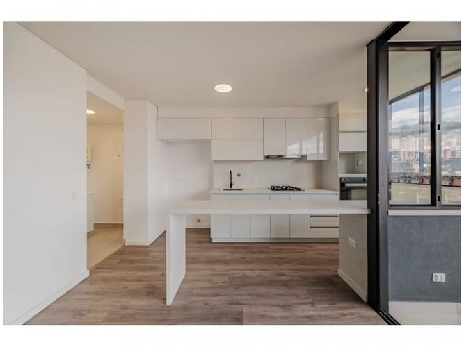 Apartamento de 2 alcobas en venta en Lalinde, Medellín, 85 m² · foto 9 de 24