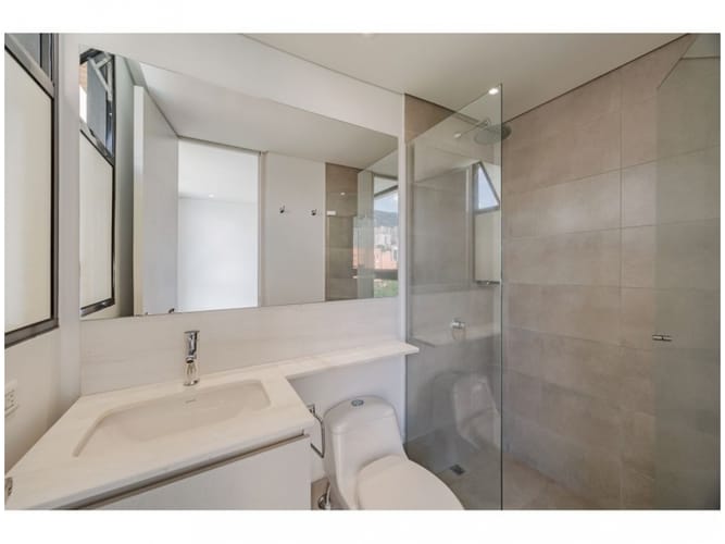 Apartamento de 2 alcobas en venta en Lalinde, Medellín, 85 m² · foto 18 de 24