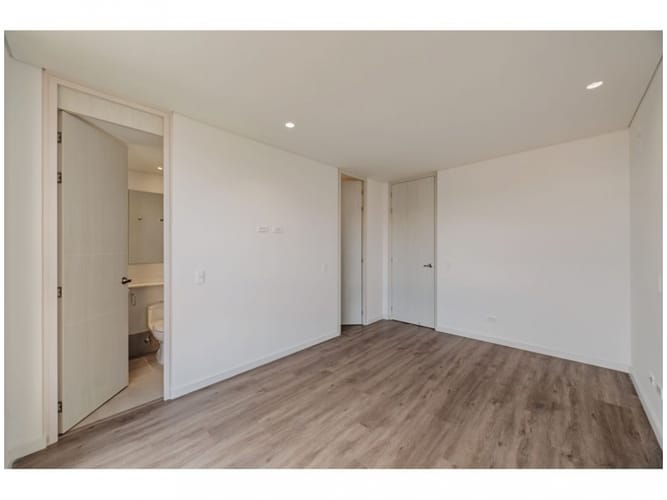 Apartamento de 2 alcobas en venta en Lalinde, Medellín, 85 m² · foto 19 de 24