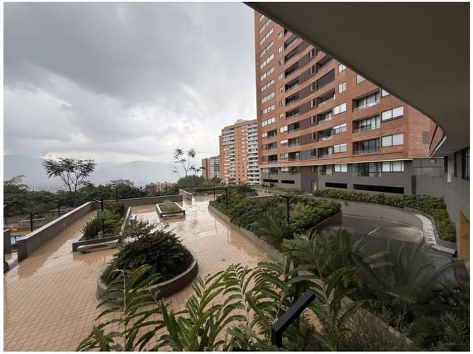 Apartaestudio en venta en Loma De Las Brujas, Envigado, 64 m² · foto 12 de 18