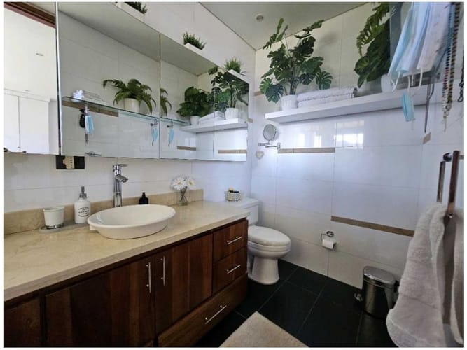 Apartamento de 3 alcobas en venta en Loma De Los Gonzalez, Medellín, 210 m² · foto 10 de 11