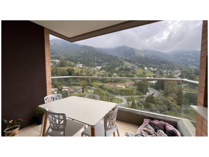 Apartamento de 3 alcobas en venta en Cola Del Zorro, Medellín, 259 m² · foto 5 de 15
