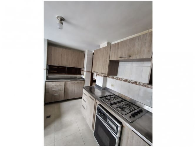 Apartamento de 4 alcobas en venta en Laureles, Medellín, 210 m² · foto 11 de 15