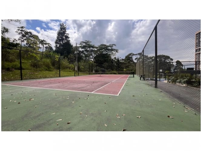 Apartamento de 3 alcobas en venta en Cola Del Zorro, Medellín, 259 m² · foto 15 de 15