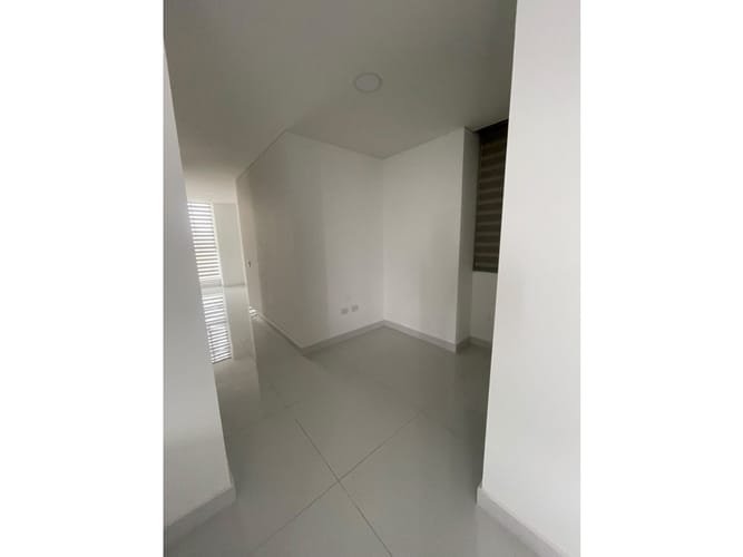 Apartamento de 3 alcobas en arriendo en Ciudad Jardin, Cali, 145 m² · foto 18 de 18