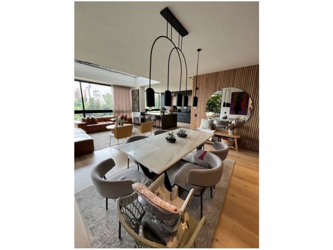 Apartamento de 3 alcobas en venta en Loma Del Campestre, Medellín, 323 m² · foto 4 de 24