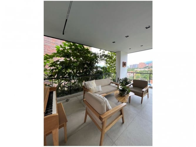 Apartamento de 3 alcobas en venta en Loma Del Campestre, Medellín, 323 m² · foto 6 de 24