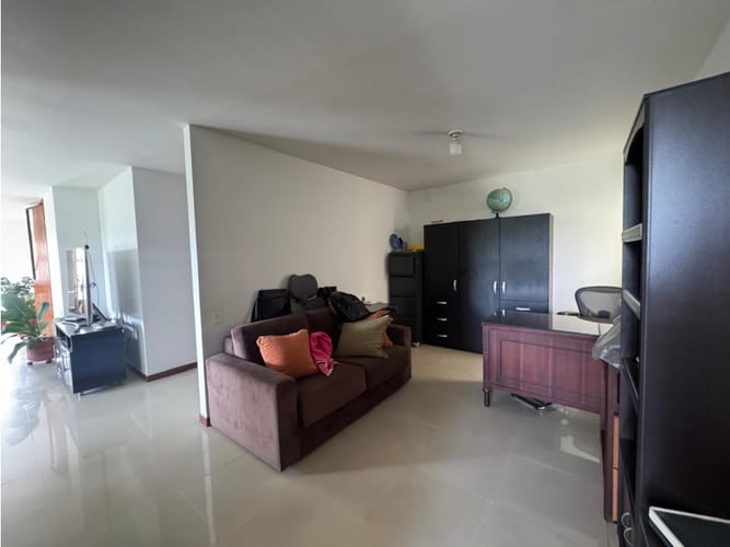 Apartamento de 3 alcobas en venta en Ciudad Jardin, Cali, 153 m² · foto 13 de 20