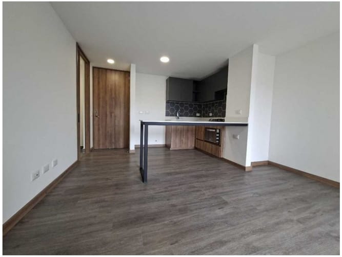 Apartamento de 2 alcobas en venta en Villagrande, Envigado, 62 m² · foto 2 de 12