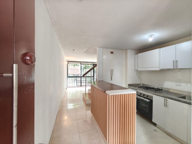 Apartamento de 3 alcobas en arriendo en Pampa Linda, Cali, 93 m² · foto 2 de 23