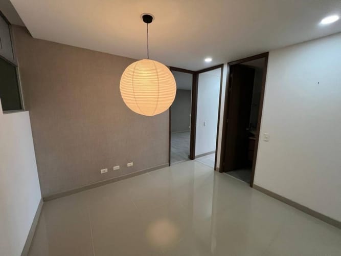 Apartamento de 2 alcobas en arriendo en El Poblado, Envigado, 91 m² · foto 2 de 24