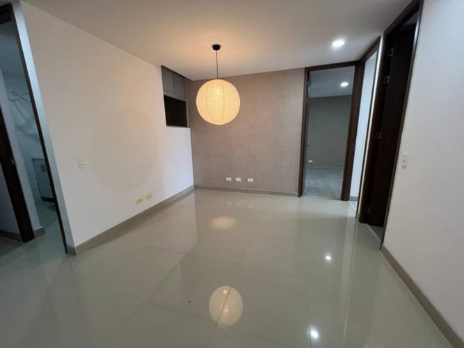 Apartamento de 2 alcobas en arriendo en El Poblado, Envigado, 91 m² · foto 3 de 24