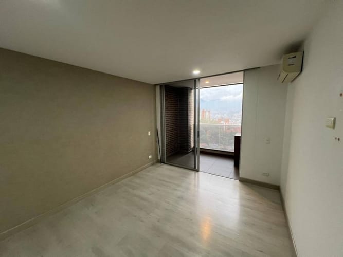Apartamento de 2 alcobas en arriendo en El Poblado, Envigado, 91 m² · foto 11 de 24