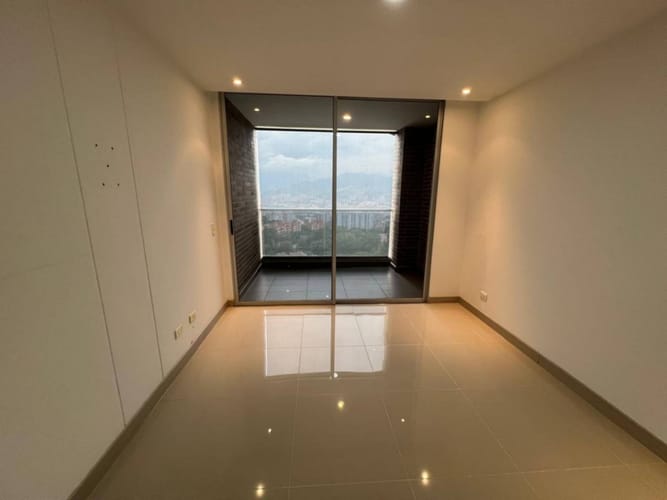 Apartamento de 2 alcobas en arriendo en El Poblado, Envigado, 91 m² · foto 21 de 24