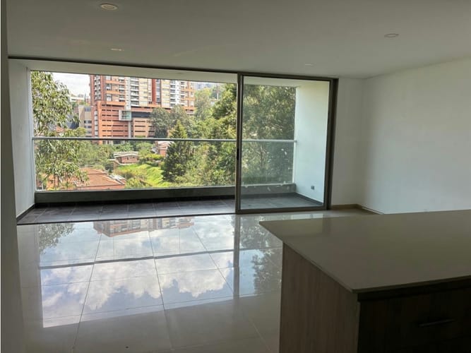 Apartamento de 3 alcobas en venta en Loma Del Esmeraldal, Envigado, 88 m² · foto 3 de 11