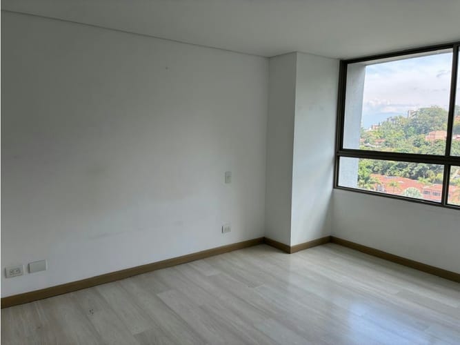 Apartamento de 3 alcobas en venta en Loma Del Esmeraldal, Envigado, 88 m² · foto 7 de 11