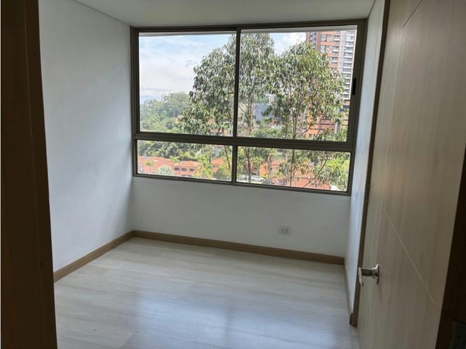 Apartamento de 3 alcobas en venta en Loma Del Esmeraldal, Envigado, 88 m² · foto 9 de 11