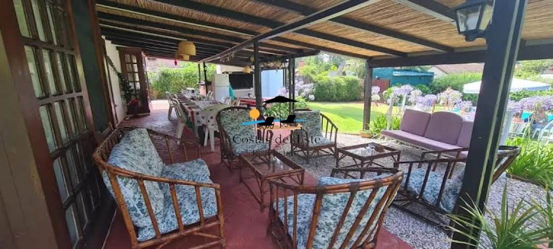 Alquiler Anual Hermosa Propiedad De 5 Dormitorios Y Piscina Climatizada En Pinares,punta Del Este! · Foto 4