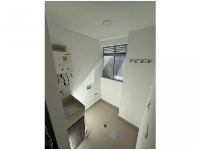 Apartamento de 3 alcobas en venta en El Chingui, Envigado, 81 m² · foto 14 de 17